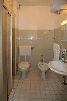 Milano 3s Szálloda 3*